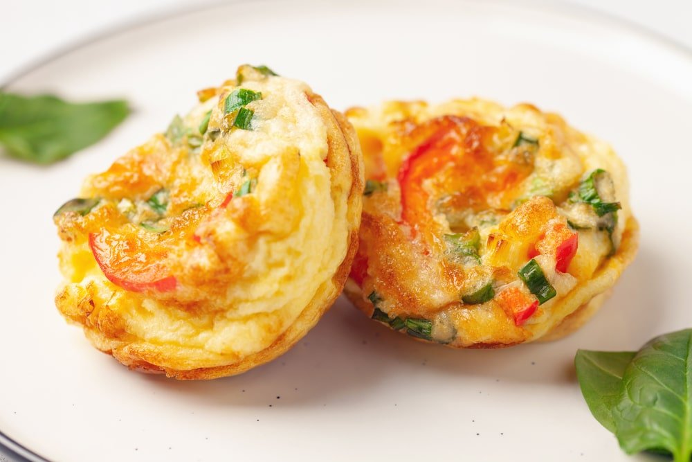low carb egg cups with bacon